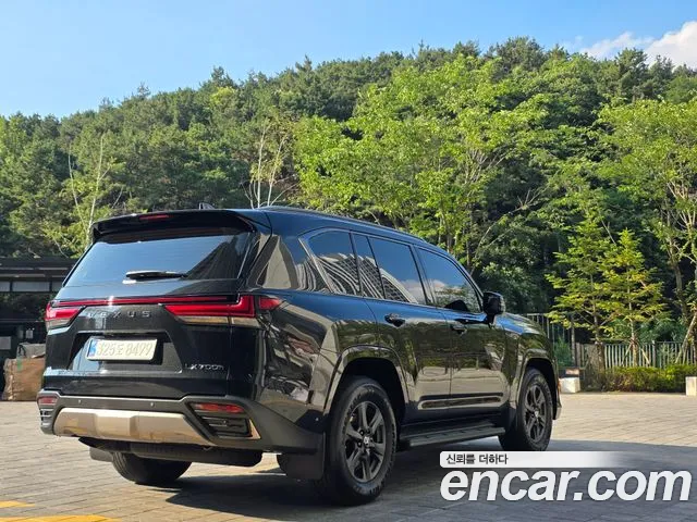 Lexus LX — Фото автомобиля 3