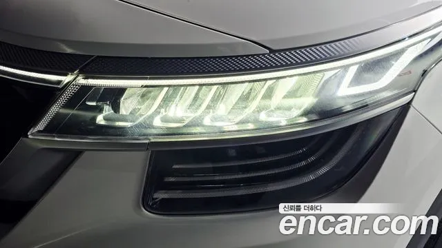 Kia Seltos — Фото автомобиля 7