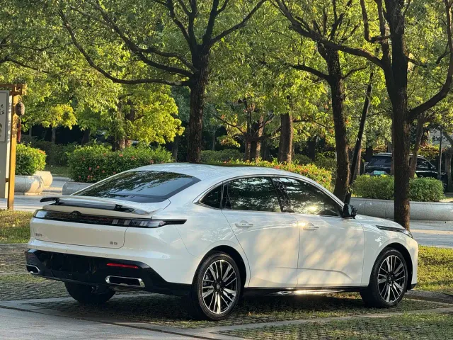 Changan Eado — Фото автомобиля 12