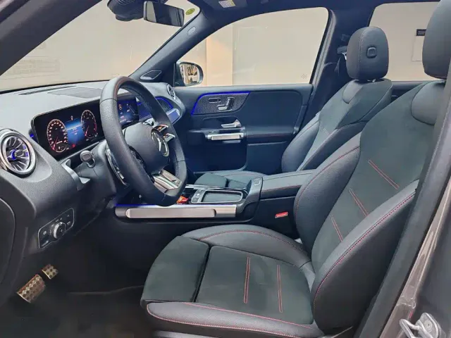 Mercedes-Benz GLB AMG — Фото автомобиля 12