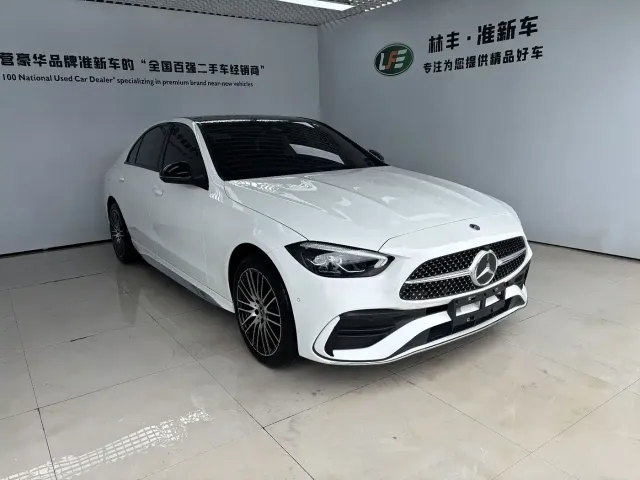 Mercedes-Benz C-Class — Фото автомобиля 4