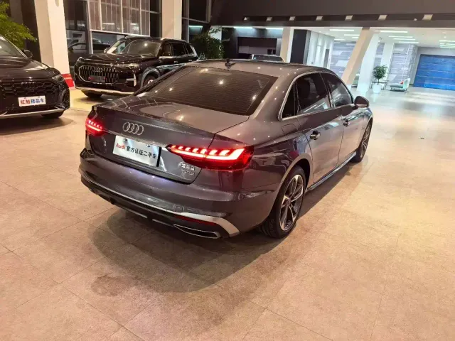 Audi A4L — Фото автомобиля 21