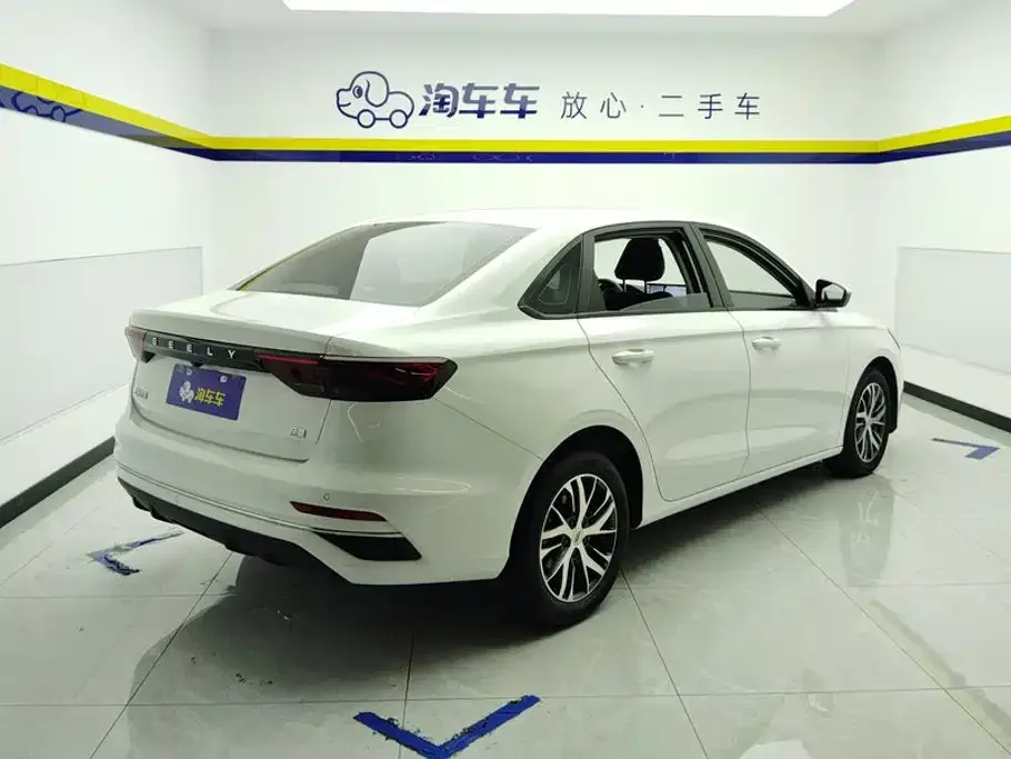 Geely Emgrand 2023 4th Gen Champion Edition 1.5L CVT Luxury — Фото автомобиля 3