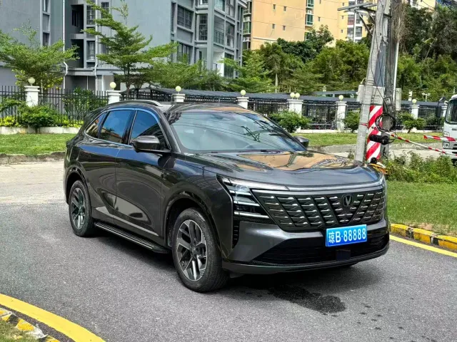 Changan CS75 Plus — Фото автомобиля 3