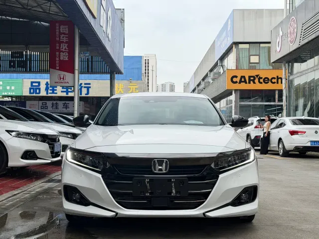 Honda Accord — Фото автомобиля 2