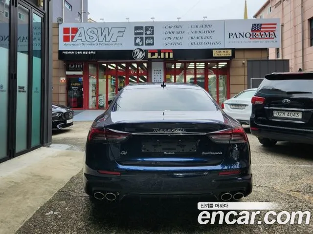 Maserati Quattroporte — Фото автомобиля 17