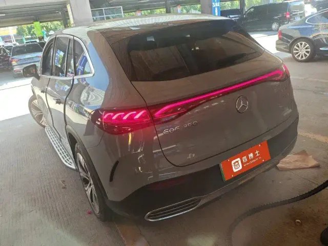 Mercedes-Benz EQE SUV — Фото автомобиля 2