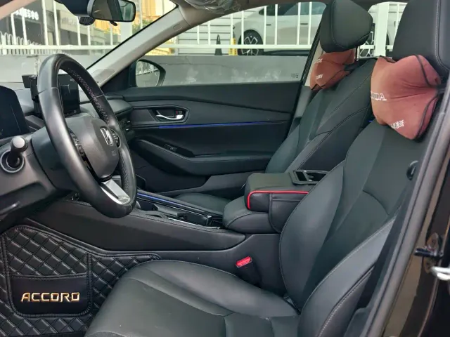 Honda Accord — Фото автомобиля 7