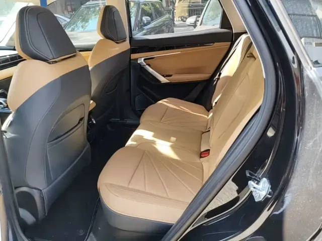 Geely Boyue L — Фото автомобиля 16