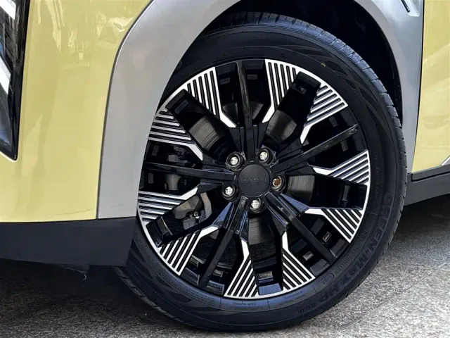 GAC Aion Y — Фото автомобиля 5