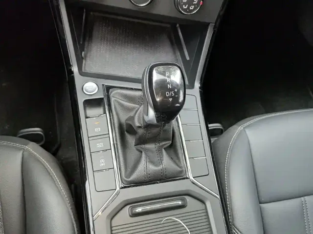 Volkswagen Passat — Фото автомобиля 13