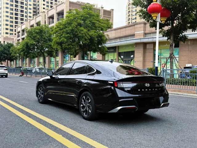 Hyundai Sonata — Фото автомобиля 7