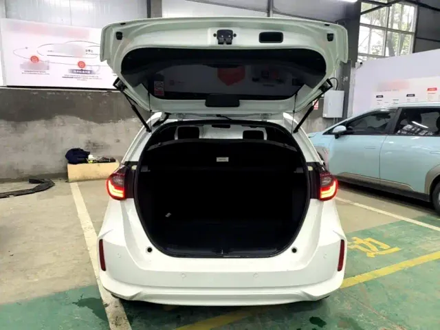 Honda Fit — Фото автомобиля 18