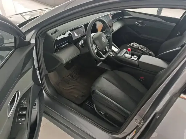 BYD Qin L 2025 EV 545KM Cloud Chariot Edition — Фото автомобиля 15