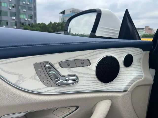 Mercedes-Benz E-Class — Фото автомобиля 14