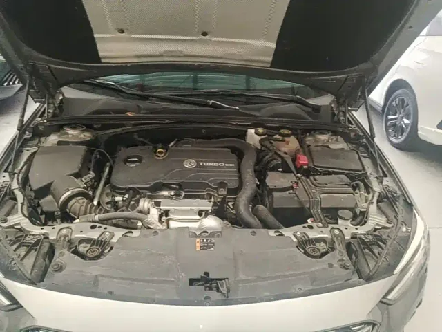 Buick Regal — Фото автомобиля 15