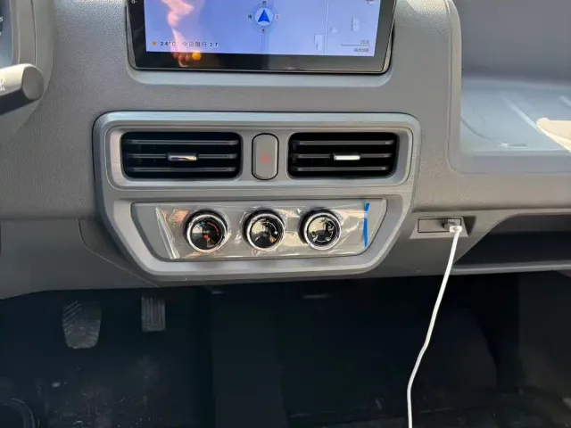 Wuling Yangguang — Фото автомобиля 13