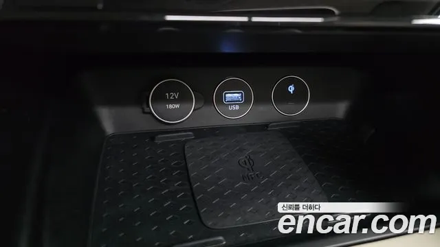 Genesis G70 Новый G70 Бензин 2.5T 4WD — Фото автомобиля 26