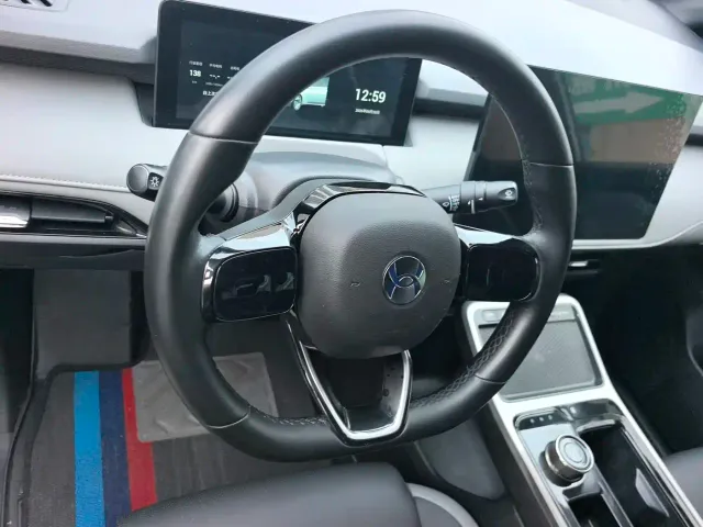Hycan Z03 — Фото автомобиля 15