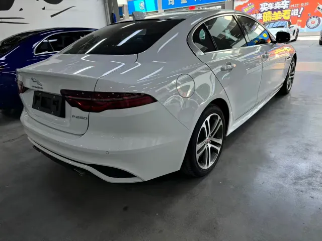 Jaguar XEL — Фото автомобиля 15