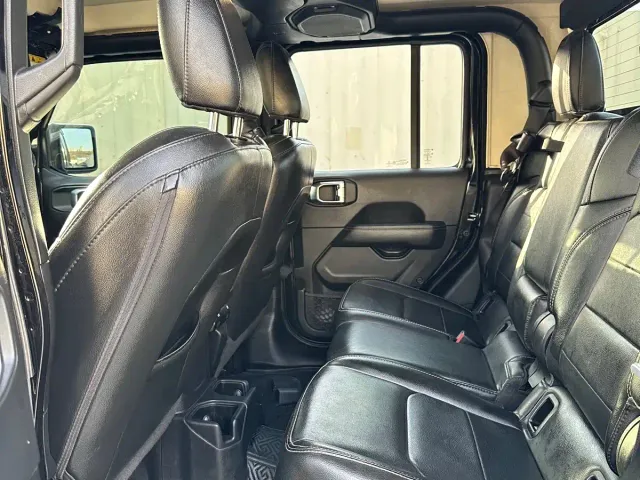 Jeep Gladiator — Фото автомобиля 6