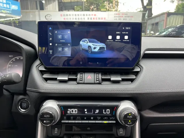 Toyota Wildlander — Фото автомобиля 12