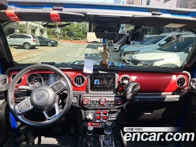 Jeep Wrangler JL — Фото автомобиля 15