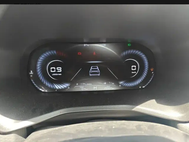 Geely Emgrand — Фото автомобиля 13