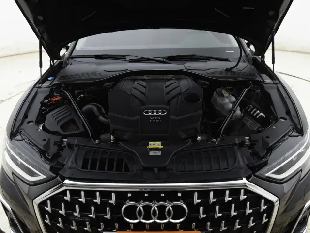 Audi A8 — Фото автомобиля 17