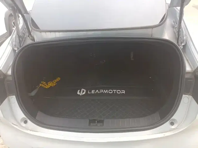 Leapmotor C01 — Фото автомобиля 18