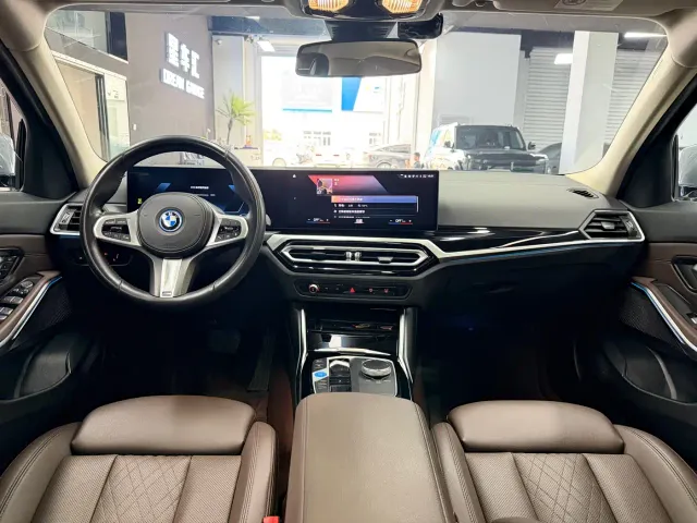 BMW i3 — Фото автомобиля 6