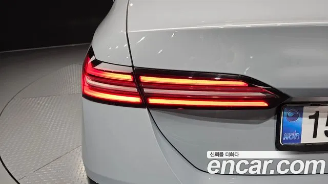 BMW 5-Series — Фото автомобиля 22