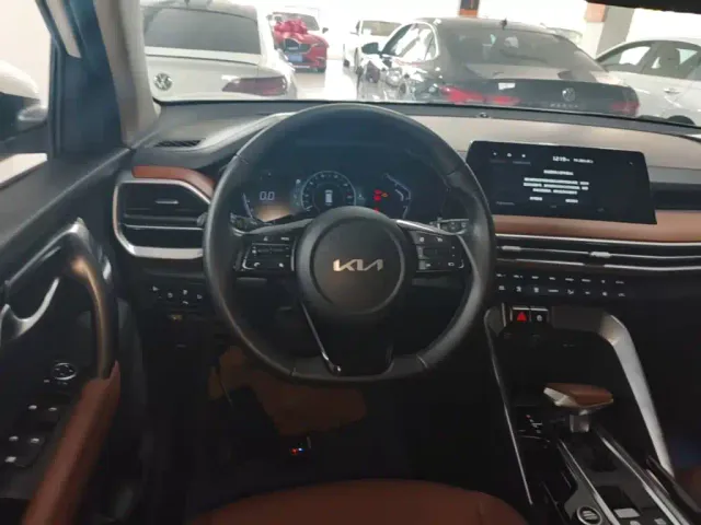 Kia Sportage — Фото автомобиля 10
