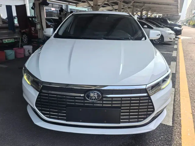 BYD Qin — Фото автомобиля 2