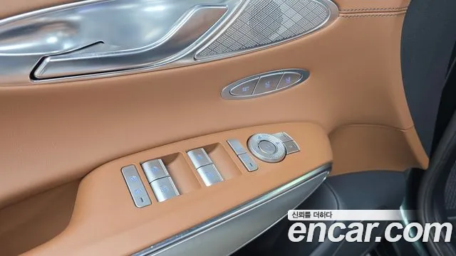 Genesis GV70 — Фото автомобиля 27