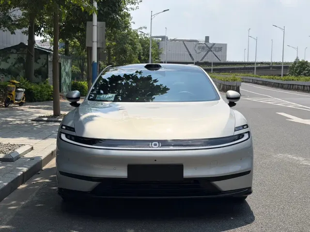 Changan Qiyuan A06 — Фото автомобиля 2