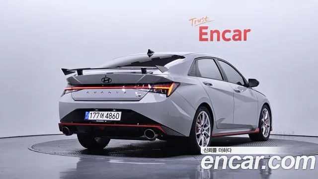 Hyundai AVANTE — Фото автомобиля 2