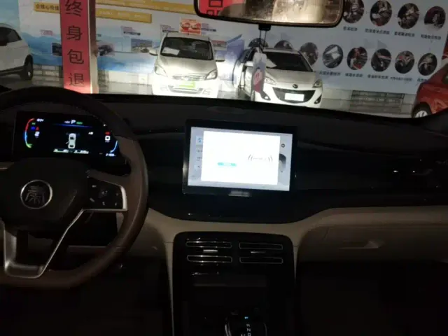 BYD Qin PLUS — Фото автомобиля 8