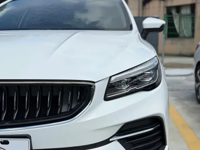Geely Emgrand S — Фото автомобиля 7