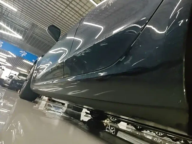 Tesla Model 3 — Фото автомобиля 21