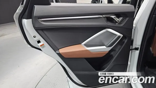 Audi Q3 35 TDI quattro Premium — Фото автомобиля 25
