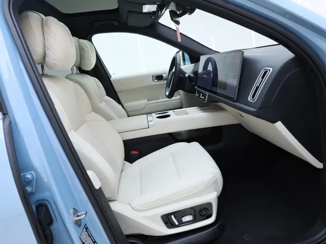 Li Auto L7 — Фото автомобиля 20