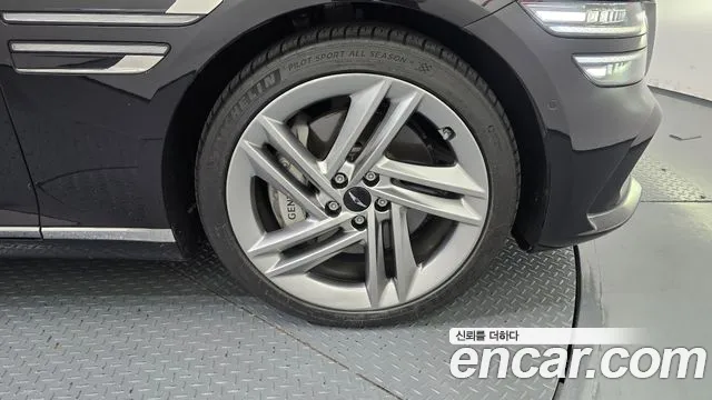 Genesis G80 RG3 — Фото автомобиля 6