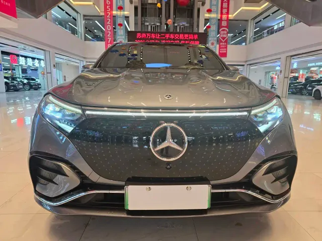 Mercedes-Benz EQS SUV — Фото автомобиля 2
