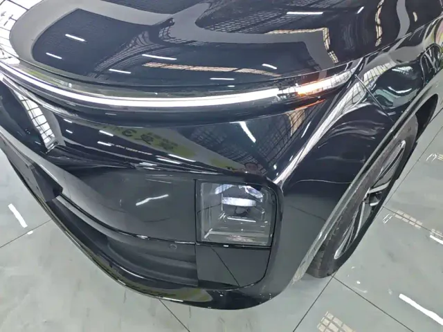 Li Auto L6 — Фото автомобиля 23
