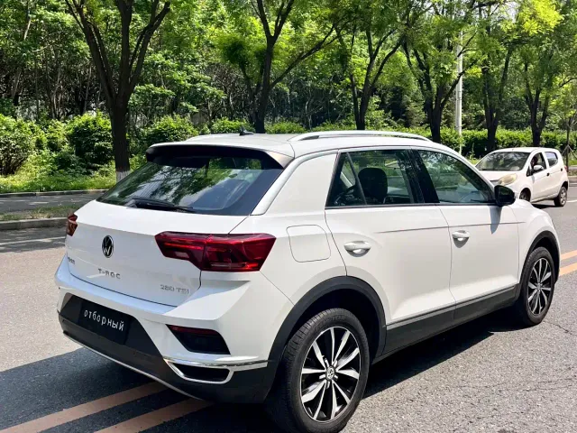 Volkswagen T-Roc — Фото автомобиля 9