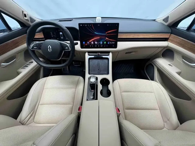 Aito M5 — Фото автомобиля 8