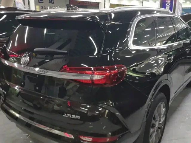 Buick Enclave — Фото автомобиля 7