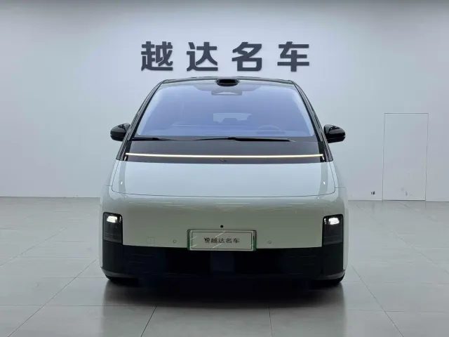 Li Auto MEGA — Фото автомобиля 2