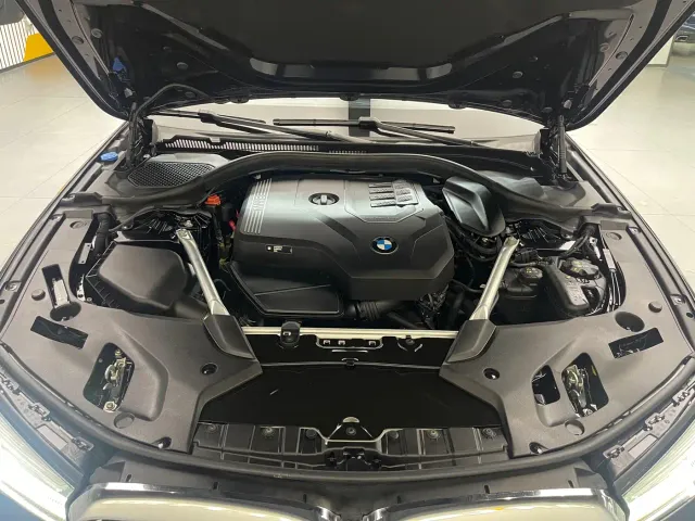 BMW 5 Series — Фото автомобиля 26